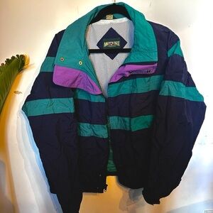 American Eagle vintage style windbreaker size L.​